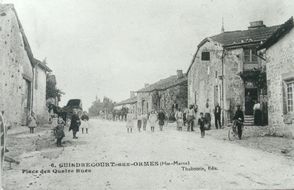 Une rue en pleine effervescence