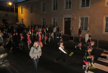 Départ de la retraite aux flambeaux du 13 juillet Départ de la retraite aux flambeaux du 13 juillet