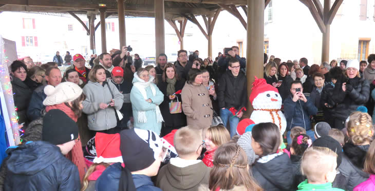 Beaucoup de monde au march� de No�l