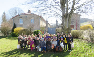 Ils posent avec leur panier garni