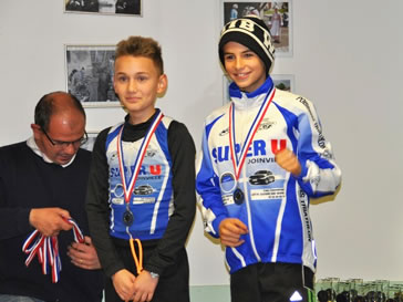 Arthur et Jules sur le podium