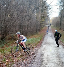 Anthony Coupas à vélo Anthony Coupas à vélo