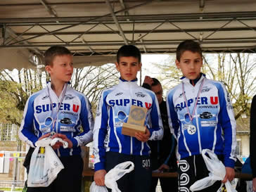 Oscar, Jules et Malo rcompenss sur le podium...