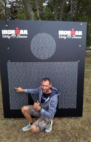 Ludovic Bancelin devant le tableau des résultats Ludovic Bancelin devant le tableau des résultats