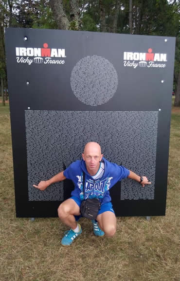 Sébastien Mauvage devant le tableau des résultats Sébastien Mauvage devant le tableau des résultats