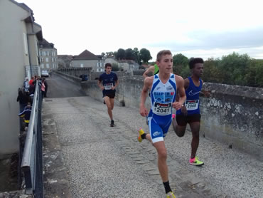 Malo 1er et Jules 4ème au premier kilomètre Malo 1er et Jules 4ème au premier kilomètre