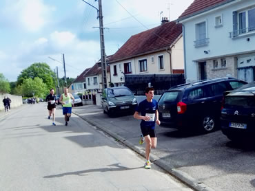 Jules à la mi-course Jules à la mi-course