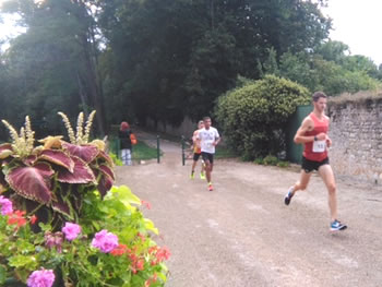 Les trois premiers du 10 km ont dj fait le trou, Antony SCHNEIDER en tte...