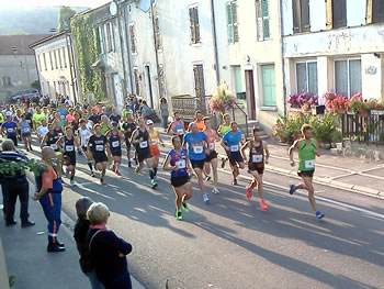 Les coureurs du 10 km s'lancent...