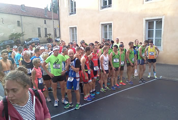 Les coureurs du 10 km sont prts  partir