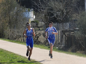 Pour le dernier jour nous avons effectu un duathlon avec des rafales de vent  plus de 80 km/h, d'ailleurs Simon a chut