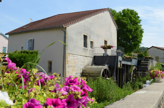 Le moulin  l'arrt