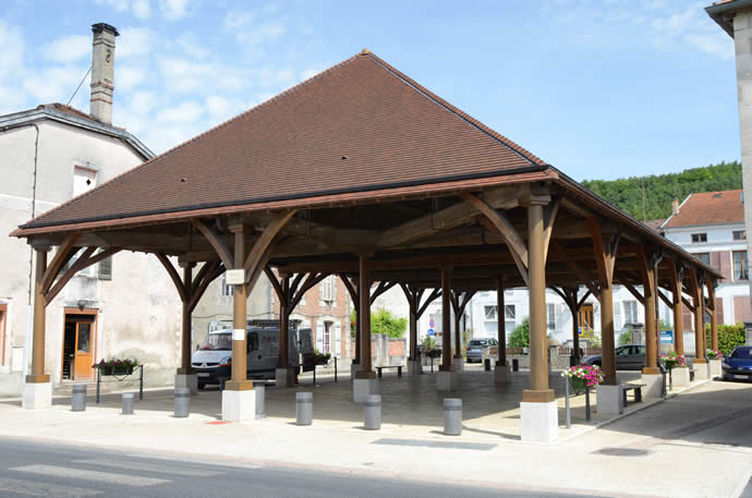 Les halles vue du grand-pont